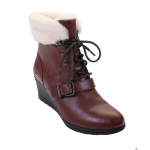 UGG Janney Brown Boots Womens 8.5 Leather & Sheepskin Lace Up Wedge Ankle Bootie